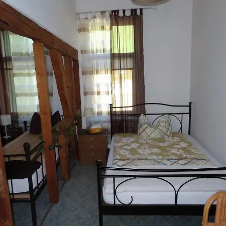 Am Weinberg Апартаменты *